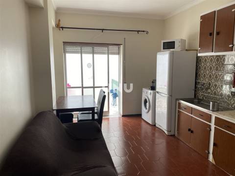 ARRENDA-SE Apartamento T1 em Celas
