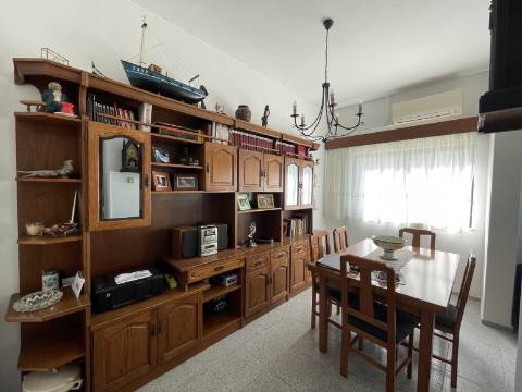 Encantadora Moradia Típica Portuguesa de 4 Quartos com Vista Panorâmica para o Centro Histórico de Lagos