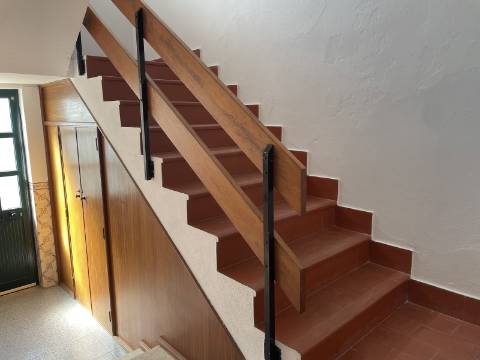 Encantadora Moradia Típica Portuguesa de 4 Quartos com Vista Panorâmica para o Centro Histórico de Lagos