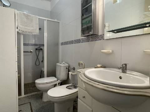 Encantadora Moradia Típica Portuguesa de 4 Quartos com Vista Panorâmica para o Centro Histórico de Lagos