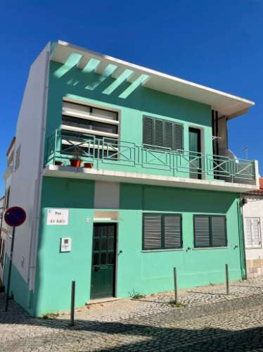 Encantadora Moradia Típica Portuguesa de 4 Quartos com Vista Panorâmica para o Centro Histórico de Lagos
