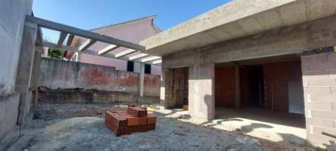 Moradia em construção T3 Paio Pires