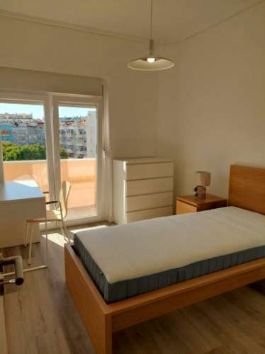 Apartamento T4 Laranjeiro