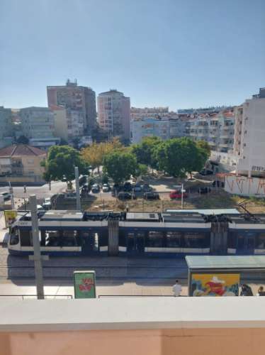 Apartamento T4 Laranjeiro