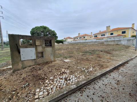 Terreno Urbano para Moradia Isolada