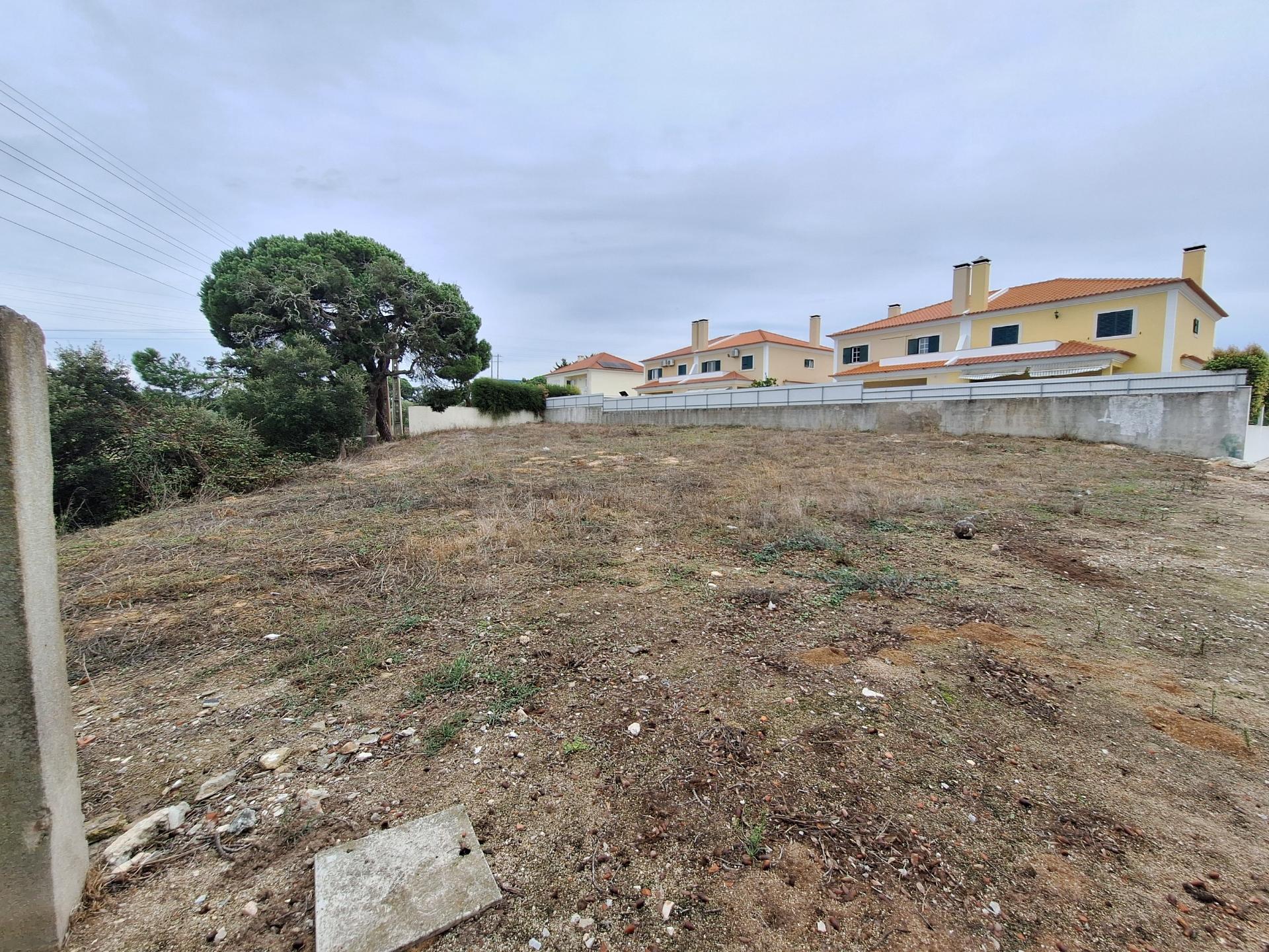 Terreno Urbano para Moradia Isolada