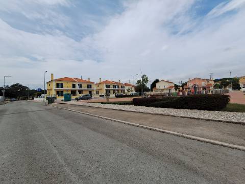 Terreno Urbano para Moradia Isolada