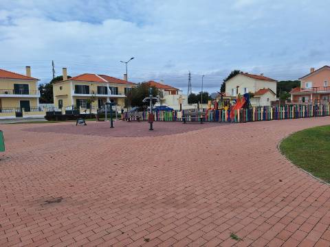 Terreno Urbano para Moradia Isolada
