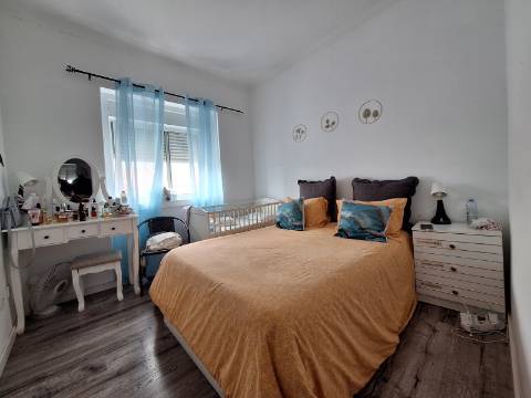 T3 Remodelado em Paio Pires