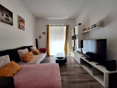 T3 Remodelado em Paio Pires