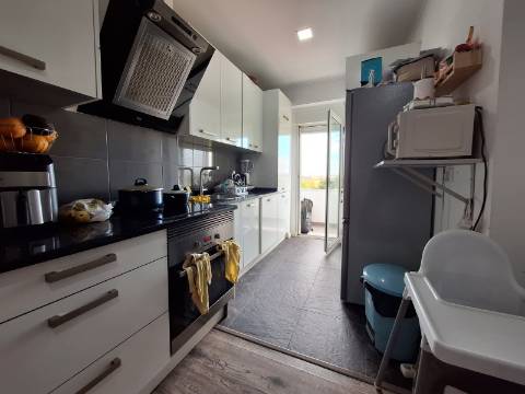 T3 Remodelado em Paio Pires