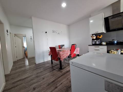 T3 Remodelado em Paio Pires