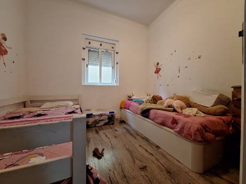 T3 Remodelado em Paio Pires