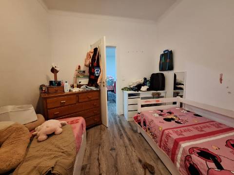 T3 Remodelado em Paio Pires