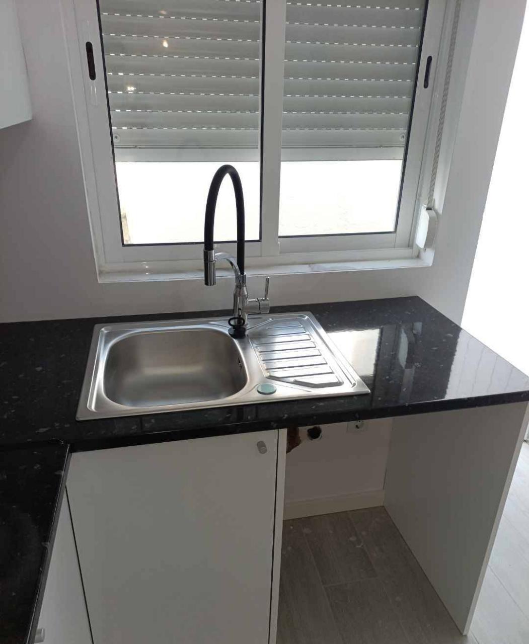 Apartamento T2 + 1 com quintal Remodelado