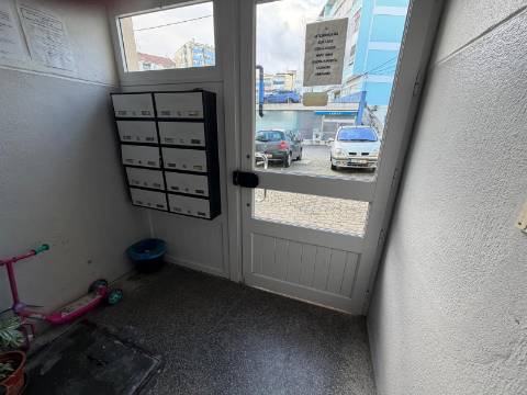 Apartamento T3, Laranjeiro!!!