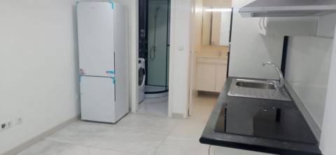 Loja transformada em habitação Vale de Milhaços