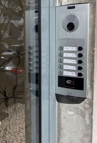 Apartamento T2 remodelado Benfica - Lisboa