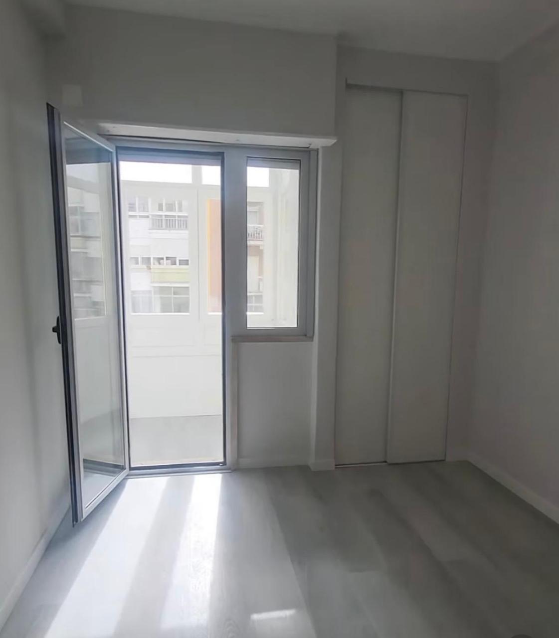 Apartamento T2 remodelado Oeiras