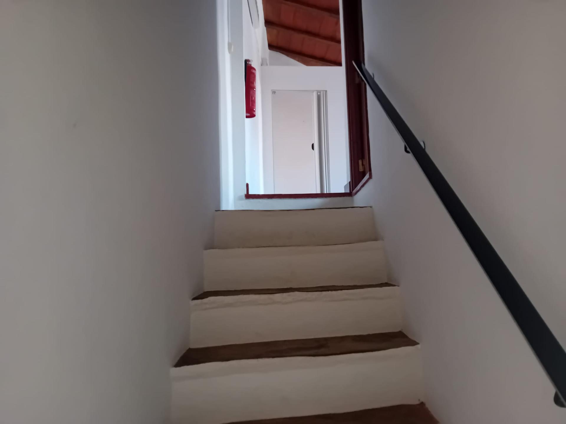 Moradia em banda R/C e primeiro andar