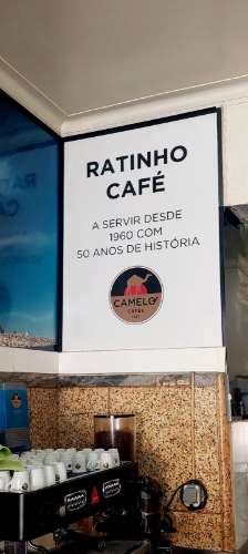 Café/Restaurante com História em Cavadas