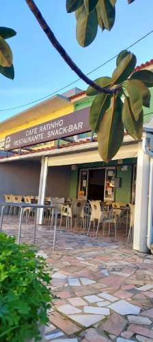 Café/Restaurante com História em Cavadas