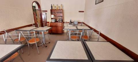 Café/Restaurante com História em Cavadas