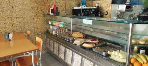 Café/Restaurante com História em Cavadas