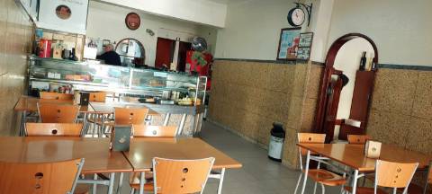 Café/Restaurante com História em Cavadas