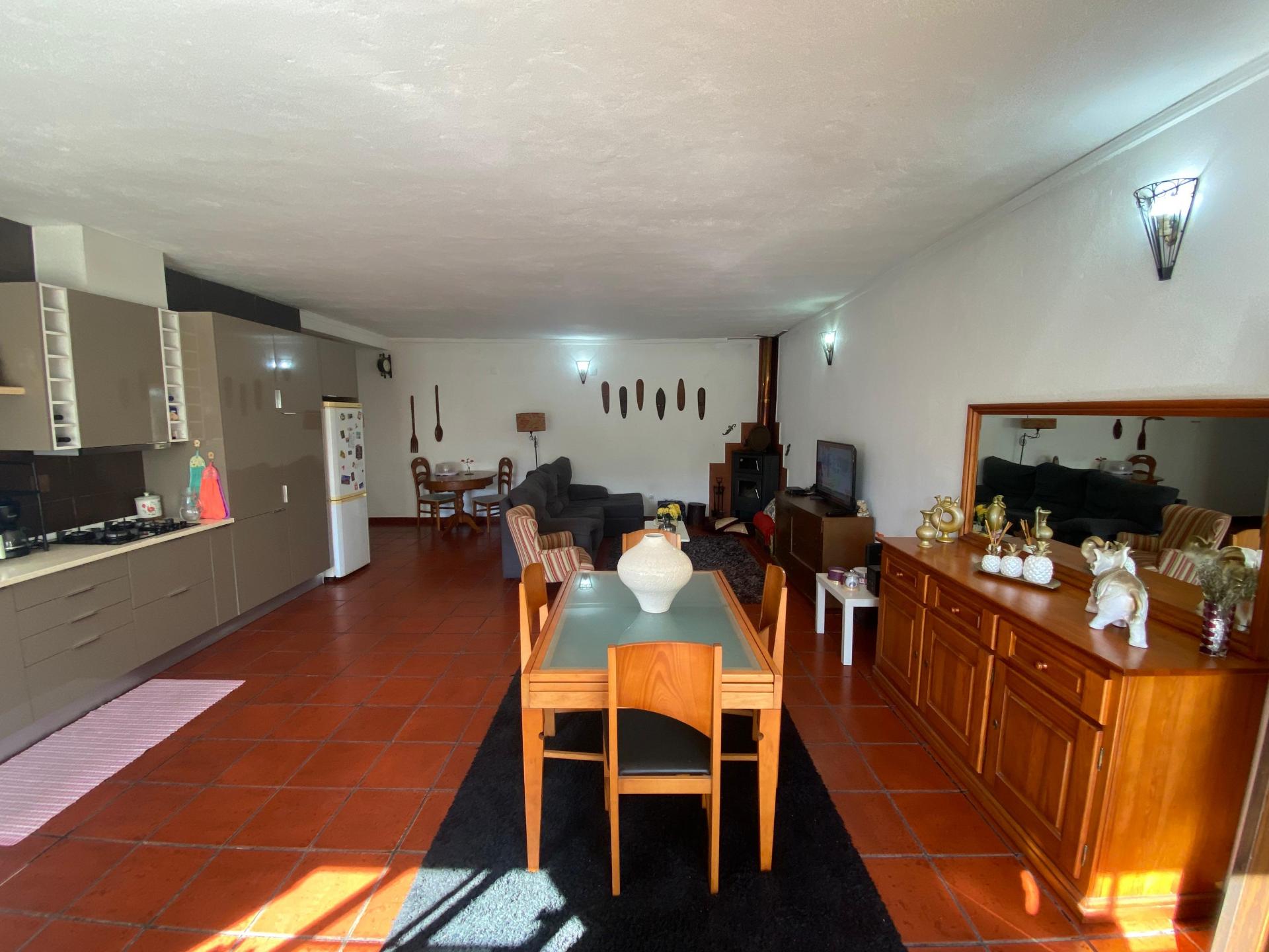 Terreno com duas moradias - Fernão Ferro | 380m²