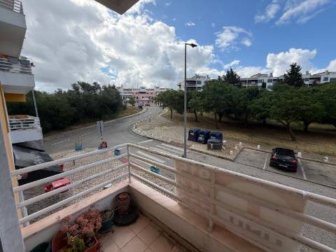 Apartamento T3 com Suíte, Varanda, Garagem e Arrecadação | Cruz de Pau - Amora