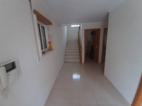 Moradia com 3 quartos em Vialonga