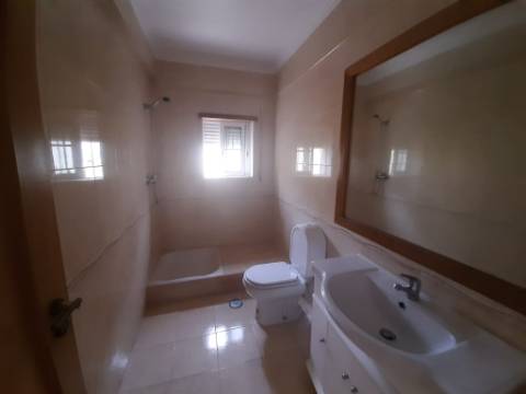 Moradia com 3 quartos em Vialonga