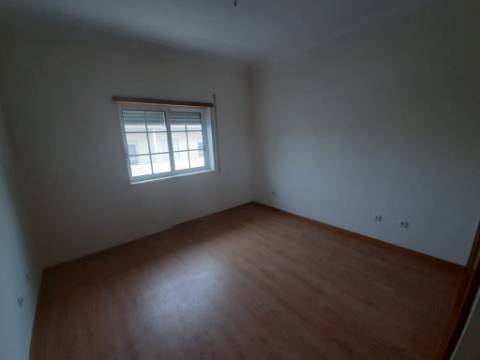 Moradia com 3 quartos em Vialonga