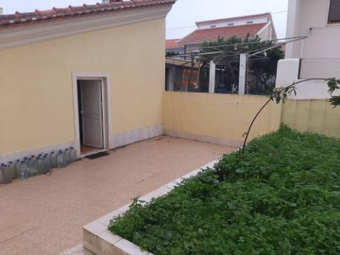 Moradia com 3 quartos em Vialonga