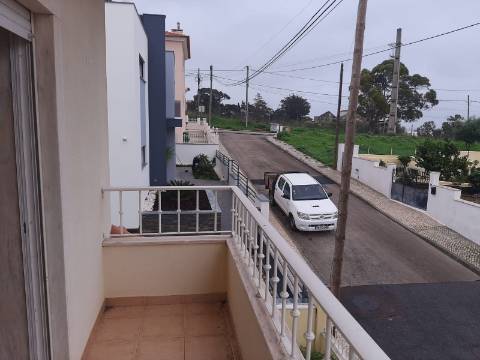 Moradia com 3 quartos em Vialonga