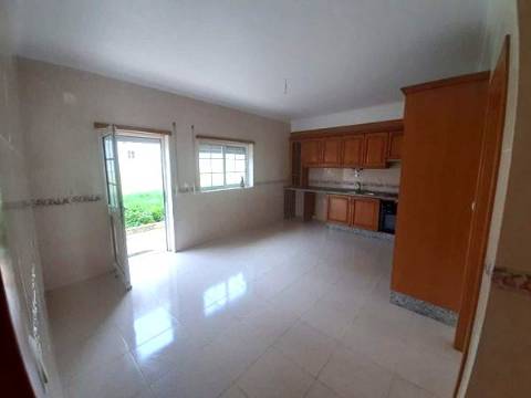 Moradia com 3 quartos em Vialonga