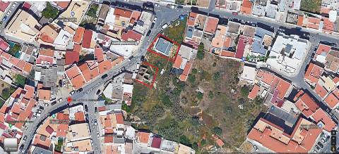 Terreno p/ construção a 500mts da Praia em Quarteira