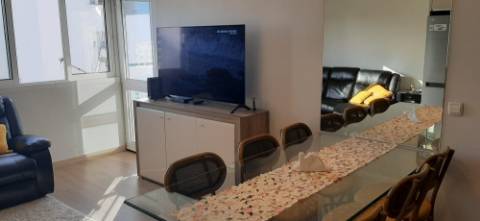 Apartamento T1 com vista de mar a 2 minutos da praia a pé
