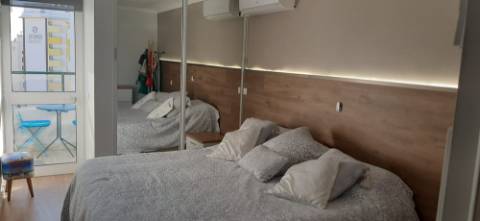 Apartamento T1 com vista de mar a 2 minutos da praia a pé
