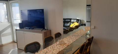 Apartamento T1 com vista de mar a 2 minutos da praia a pé
