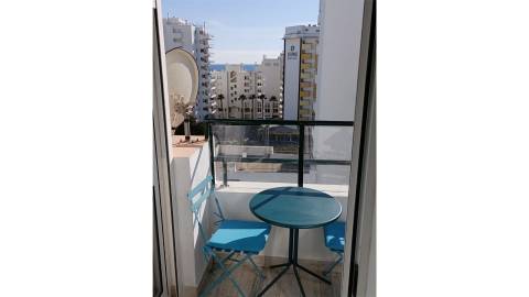 Apartamento T1 com vista de mar a 2 minutos da praia a pé
