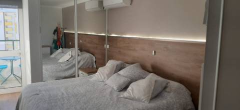 Apartamento T1 com vista de mar a 2 minutos da praia a pé
