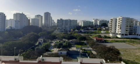 Apartamento T1 com vista de mar a 2 minutos da praia a pé
