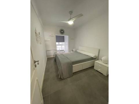 Apartamento T2 na 1º linha, em Quarteira
