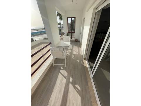 Apartamento T2 na 1º linha, em Quarteira