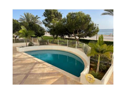 Apartamento T2 na 1º linha, em Quarteira