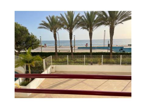 Apartamento T2 na 1º linha, em Quarteira