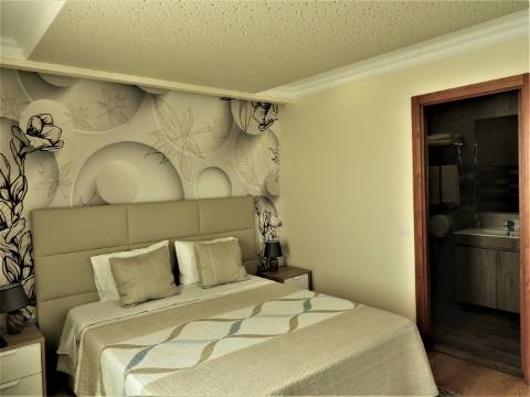 Paradisiaco hotel rural em Sáo Brás de Alportel, localizado no topo de uma colina com vista mar