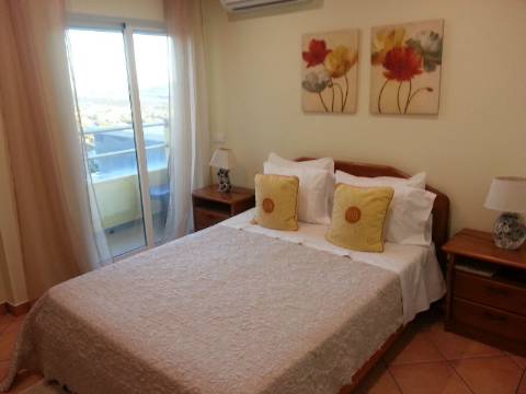 Paradisiaco hotel rural em Sáo Brás de Alportel, localizado no topo de uma colina com vista mar